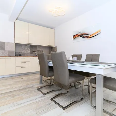 Apartment The Place Okrug Gornji Trogir