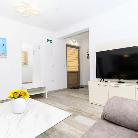 The Place Okrug Gornji Apartment