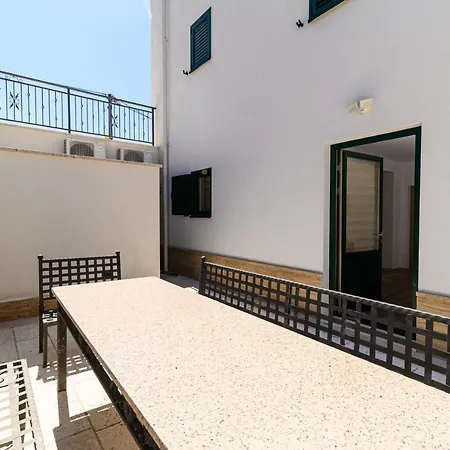 The Place Okrug Gornji Apartment Trogir