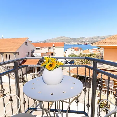 The Place Okrug Gornji * Trogir