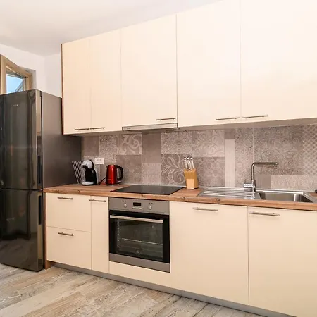 Apartment The Place Okrug Gornji