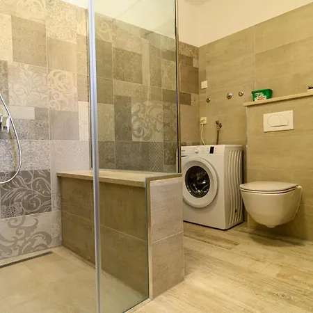 The Place Okrug Gornji Apartment