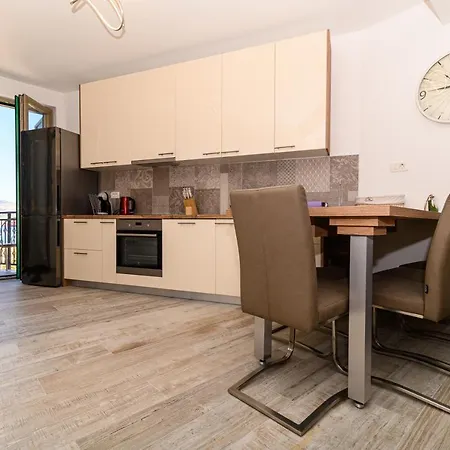 The Place Okrug Gornji Apartment